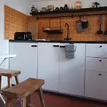 Squat Deluxe Berlin, The Hostel